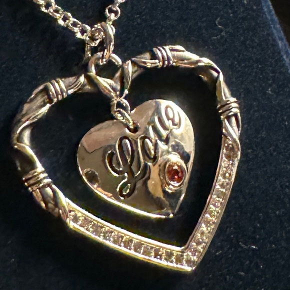 Silver Heart pendant & matching earrings - Picture 2 of 4